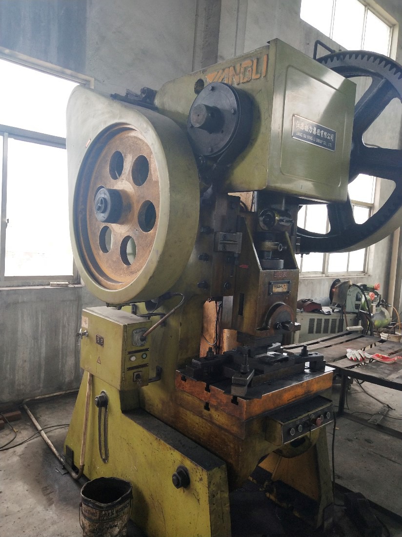 常州急求机械设备加工中心激光切回收