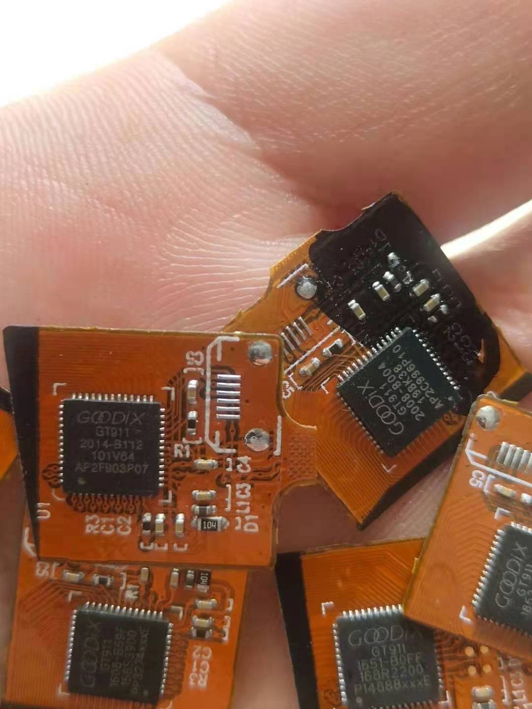 回收贴片小盘子电子料回收高通手机芯片