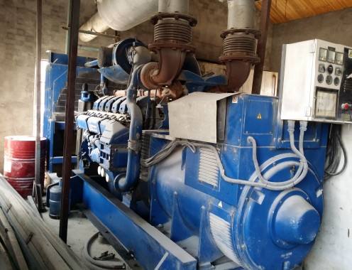 扬州劳斯莱斯发电机回收 高邮进口帕金斯发电机回收