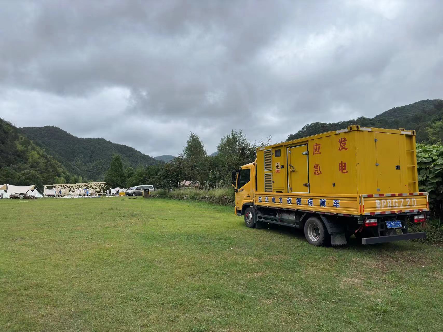 新浦100KW发电机出租租赁发电车功率齐全
