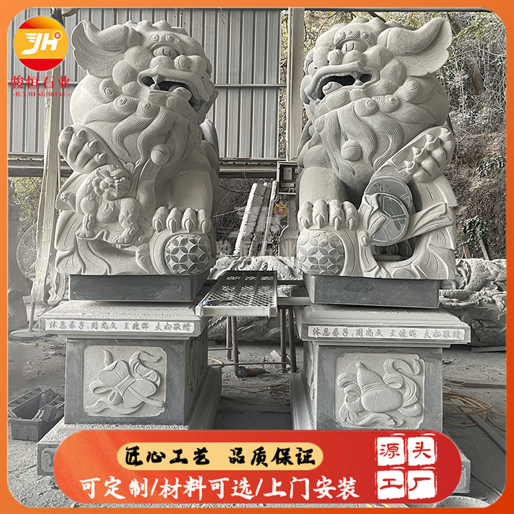 祠堂门口石狮子 传统建筑门口动物摆件狮子