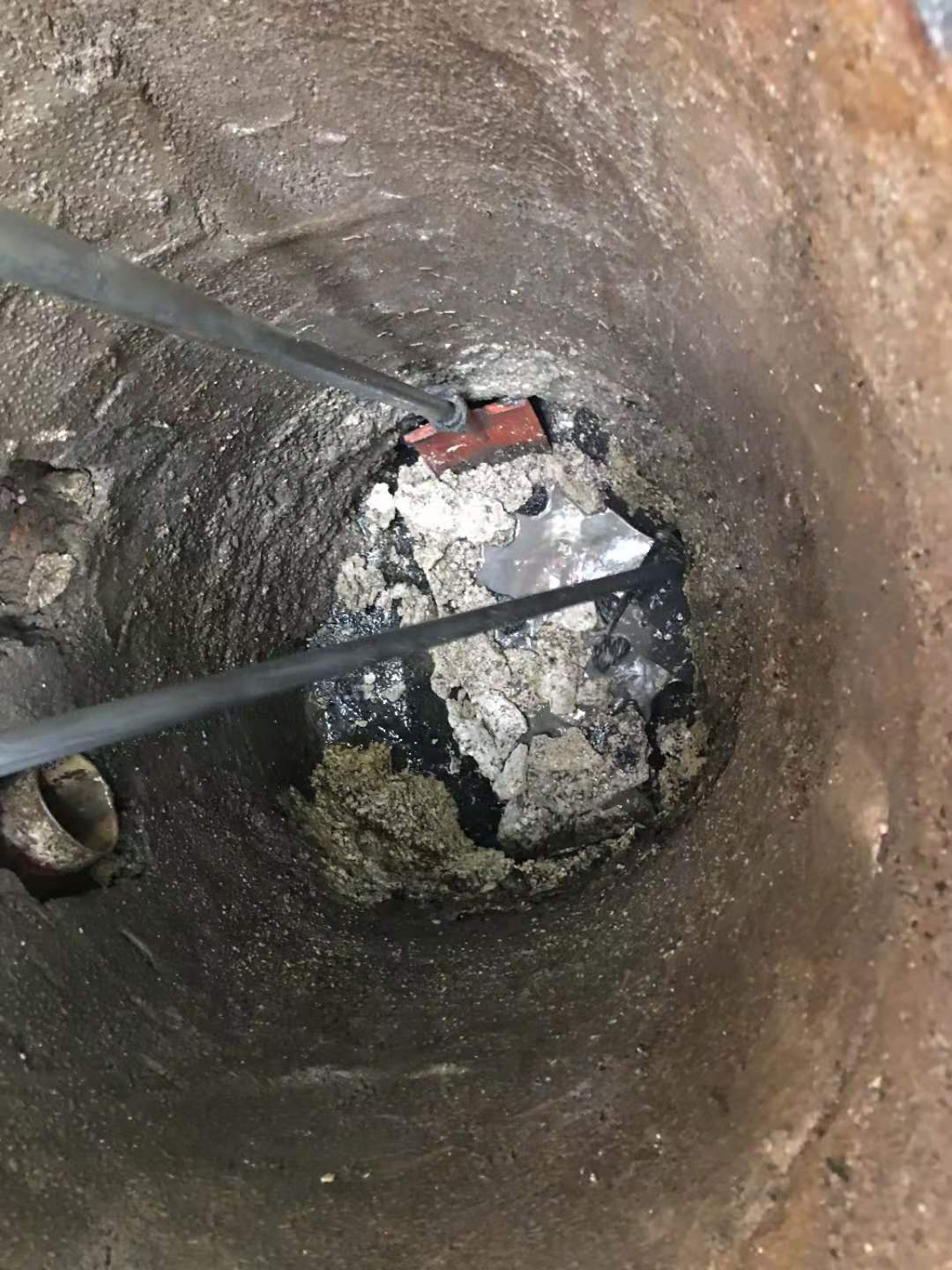 江苏盐城东台化工厂污水池清底 (专业可靠)