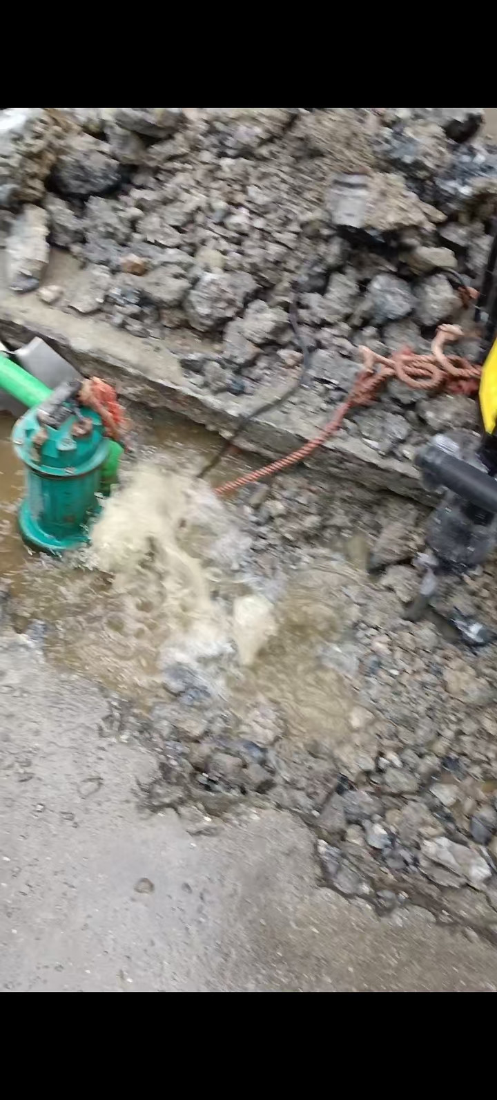 广州越秀大东楼层暗管滴水维修