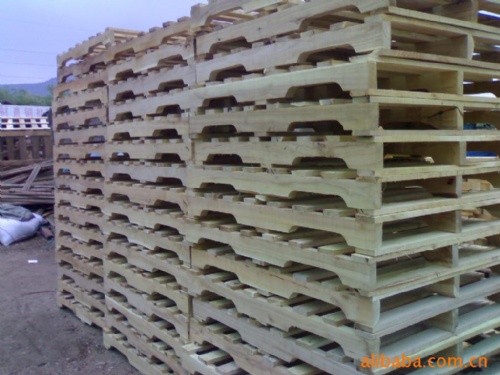 群峰 大量收购木材