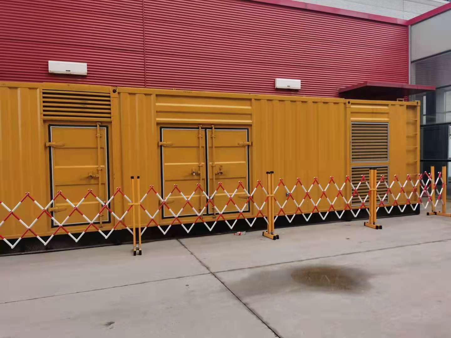 康明斯1100KW发电机组Cummins1500KVAKTA50发电机组