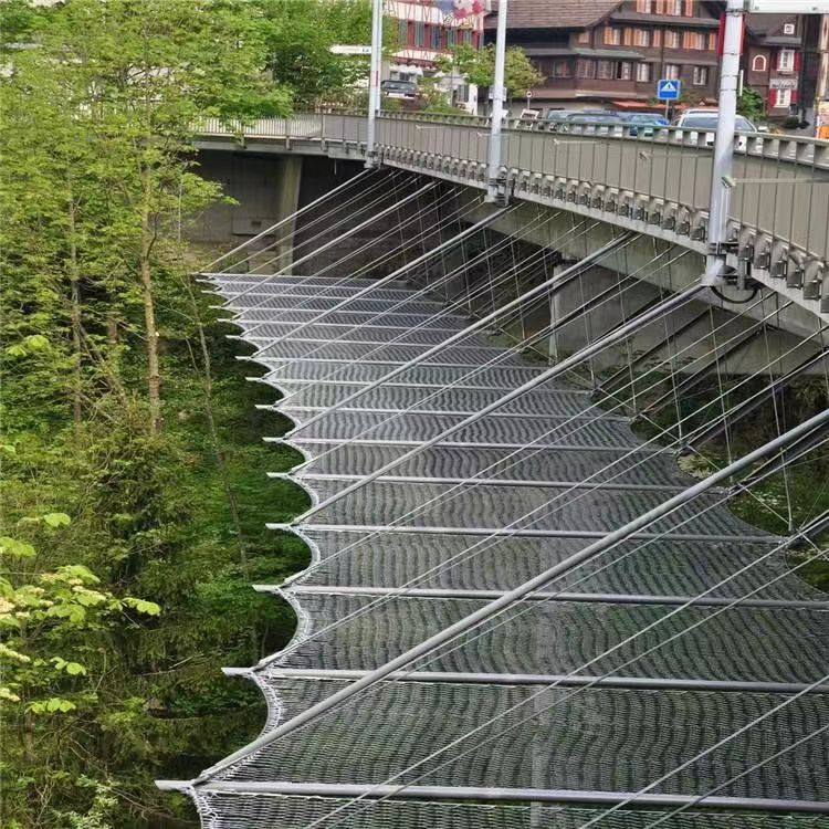 彩钢瓦屋面采光带安全防护网隐形高空防坠网安装