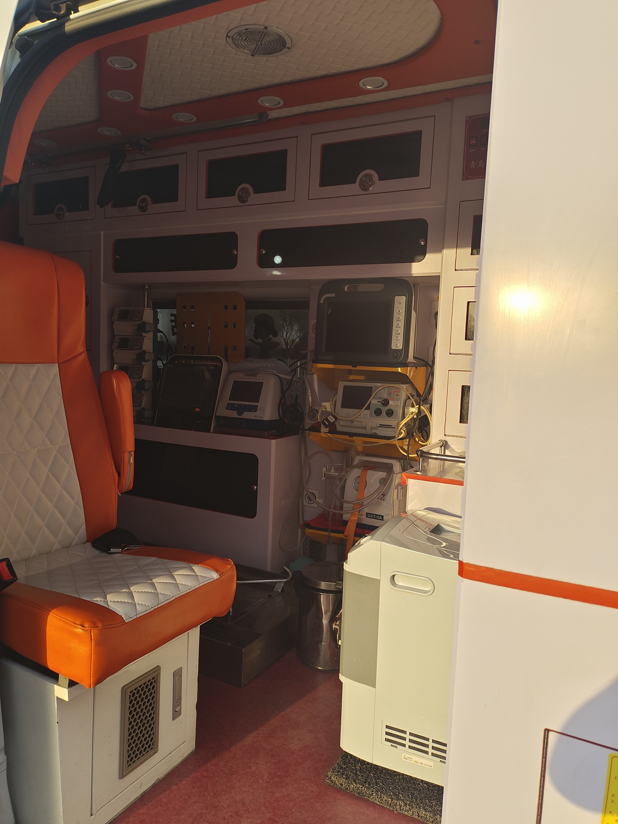 舟曲转运车出租公司 保障转运车租赁随车医护跟车