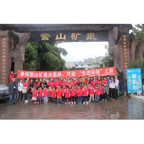 桶装水厂家寻求自动售货机厂家投放