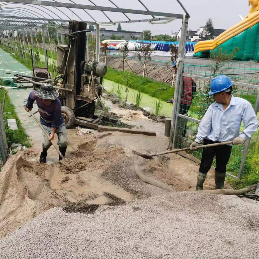 如皋市九华镇附近钻井公司,打家用水泵小井  共赢钻井施工队 周边村镇工业园打井,包出水