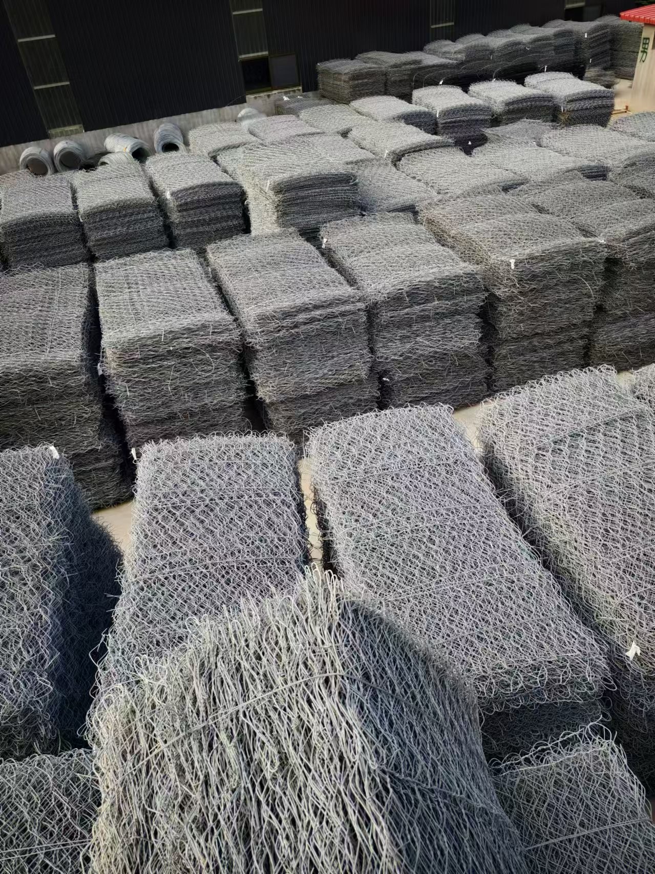浙江雷诺护垫箱 铅丝网箱定做 锌铝合金石笼网 堤坡格宾网