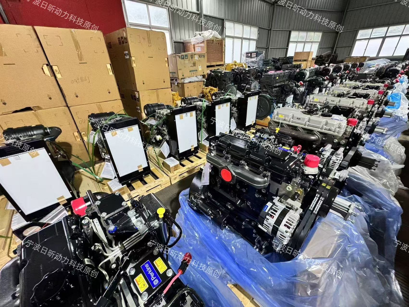 volvo沃尔沃发动机TAD881VE电脑板、气门室盖欢迎咨询马力全开