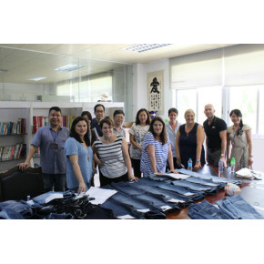 贝乐鼠童装，风格多种实体购物更有感