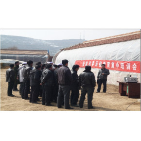 张家川县畜牧局技术人员在我场进行畜牧养殖技术培训